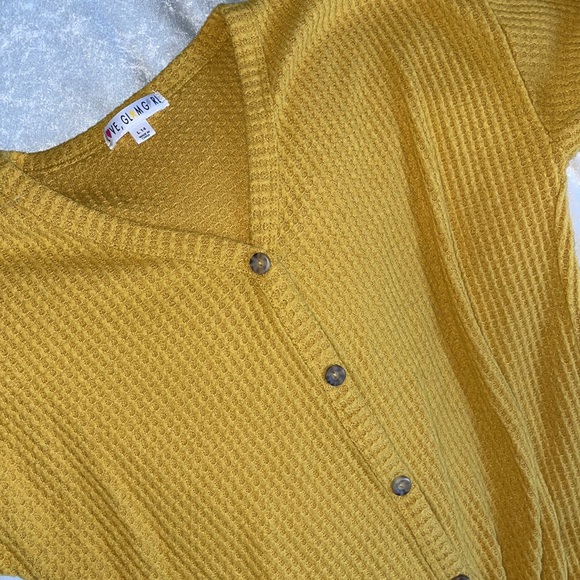 Button down waffle tie front top - Picture 3 of 5